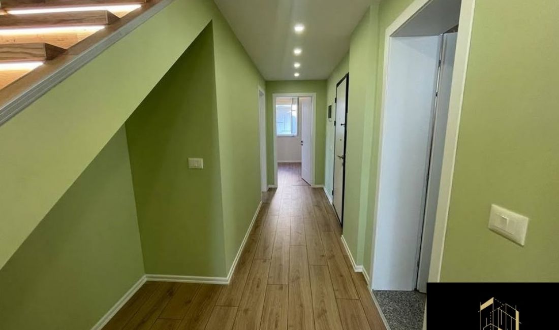 Appartamento in vendita a Tirana 3+1, Vuoto