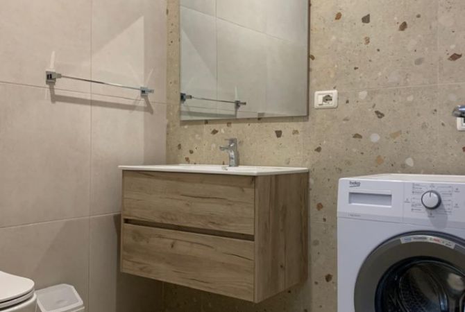 Appartamento in vendita a Tirana 1+1, Vuoto