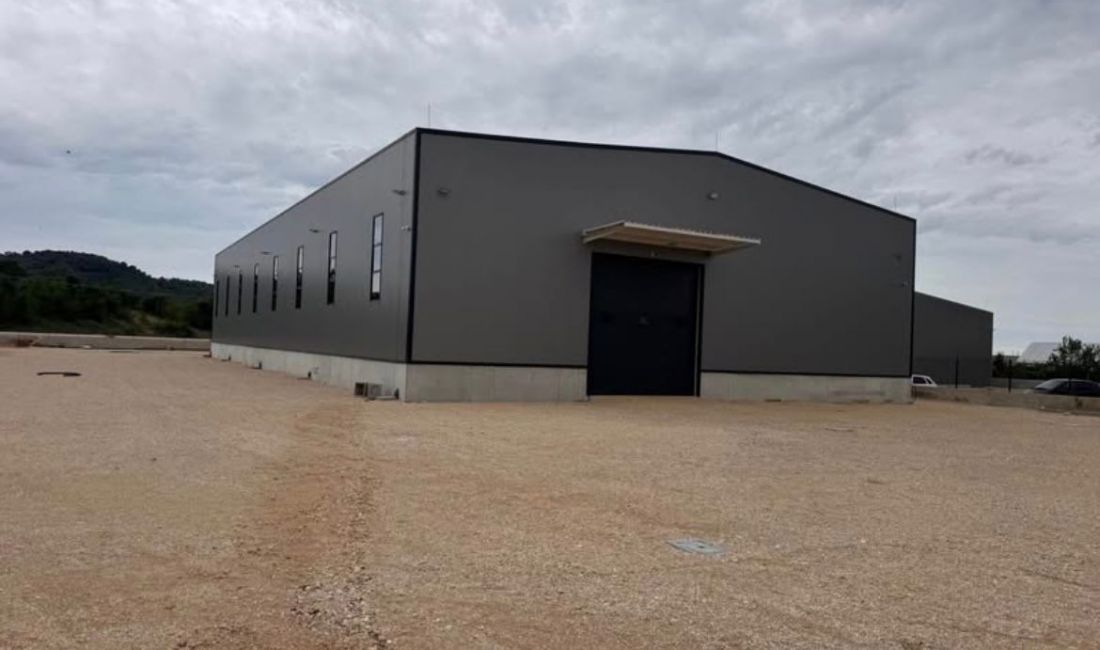 Jepet me qera magazine ne Rinas