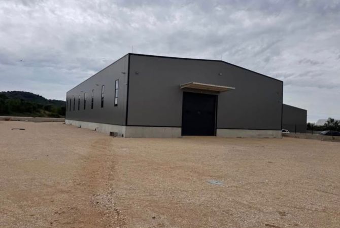 Jepet me qera magazine ne Rinas