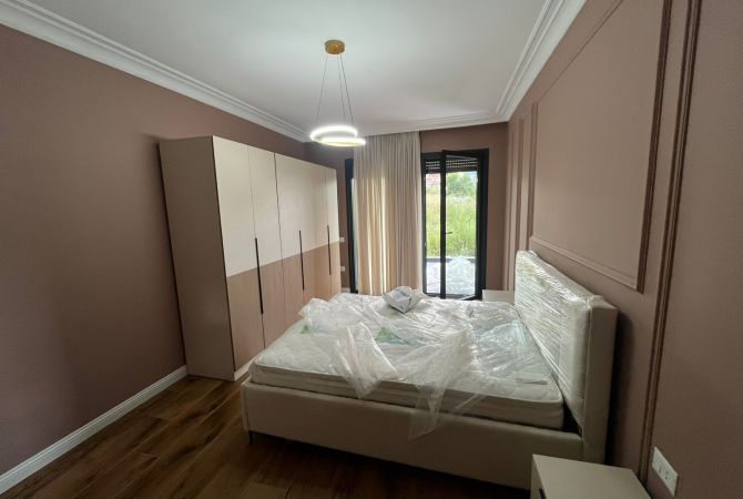 Shtepi me qera Apartament ne Tirane, 2+1, Mobilimi E mobiluar, Pagesa 1,200  Euro.