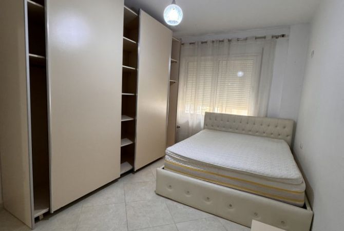 Shtepi me qera Apartament ne Tirane, 1+1, Mobilimi E mobiluar, Pagesa 35,000  Leke.