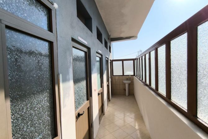 Jepet godine me qira ne Kamez, Bathore