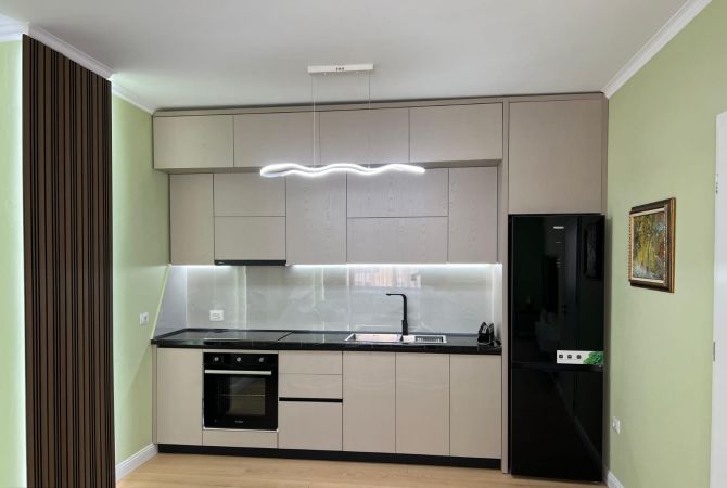 Shtepi ne shitje Apartament ne Tirane, 2+1, Mobilimi E mobiluar, Pagesa 145,000  Euro.