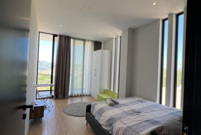 Shtepi ne shitje Vila Luksoze ne Tirane, 5+1, Mobilimi E mobiluar, Pagesa 620,000  Euro.