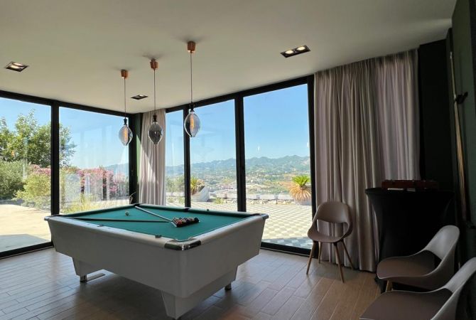 Shtepi ne shitje Vila Luksoze ne Tirane, 5+1, Mobilimi E mobiluar, Pagesa 620,000  Euro.