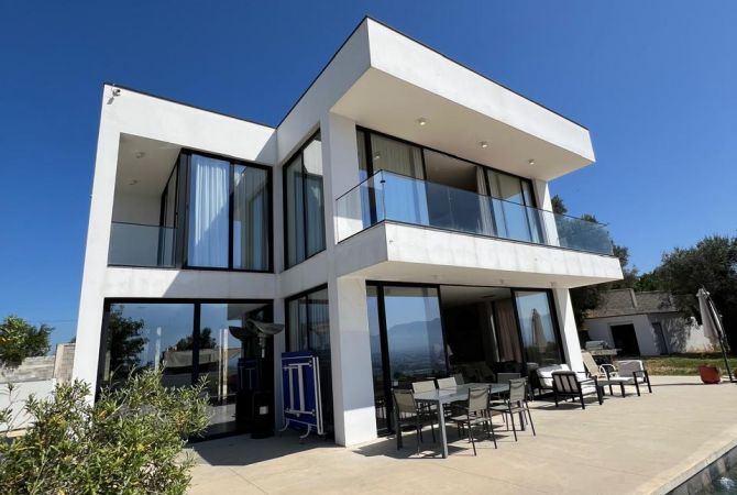 House for Sale 5+1 in Tirana - 620,000 Euro