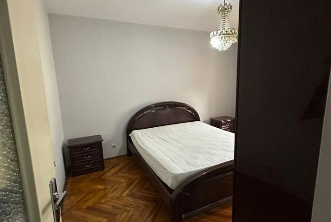 Shtepi me qera Apartament ne Tirane, 2+1, Mobilimi E mobiluar, Pagesa 50,000  Leke.