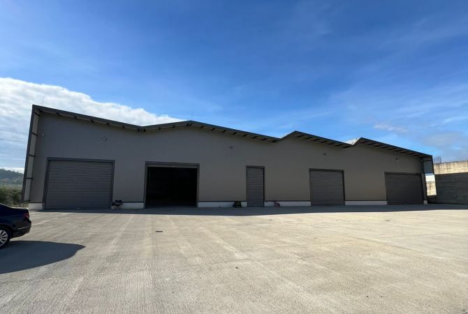 Shitet Kapanon ne Mezez