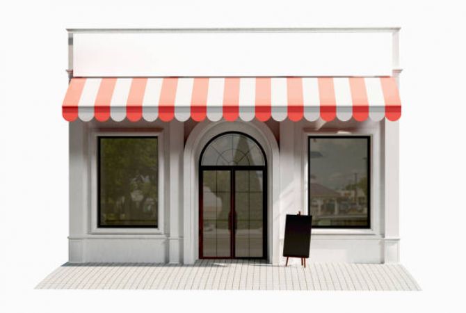 Shitet dyqan tek Liqeni i Thate