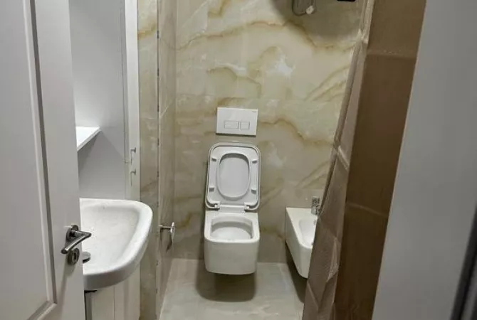 Shtepi me qera Apartament ne Tirane, 1+1, Mobilimi E mobiluar, Pagesa 40,000  Leke.