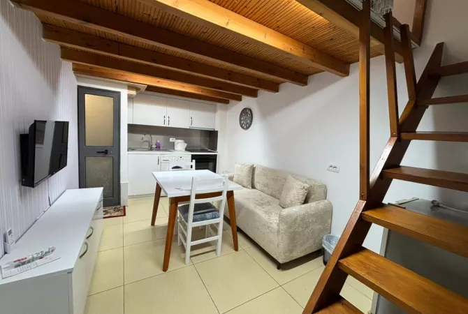 Shitet Garsoniere Ne Astir