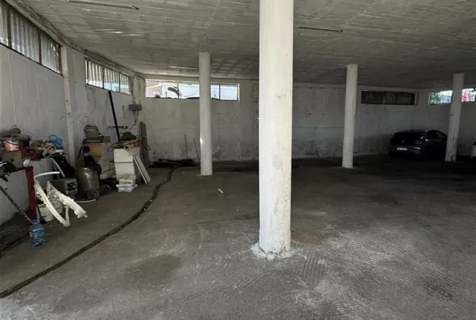 Business Property for Rent 4+1 in Tirana - 900 Euro