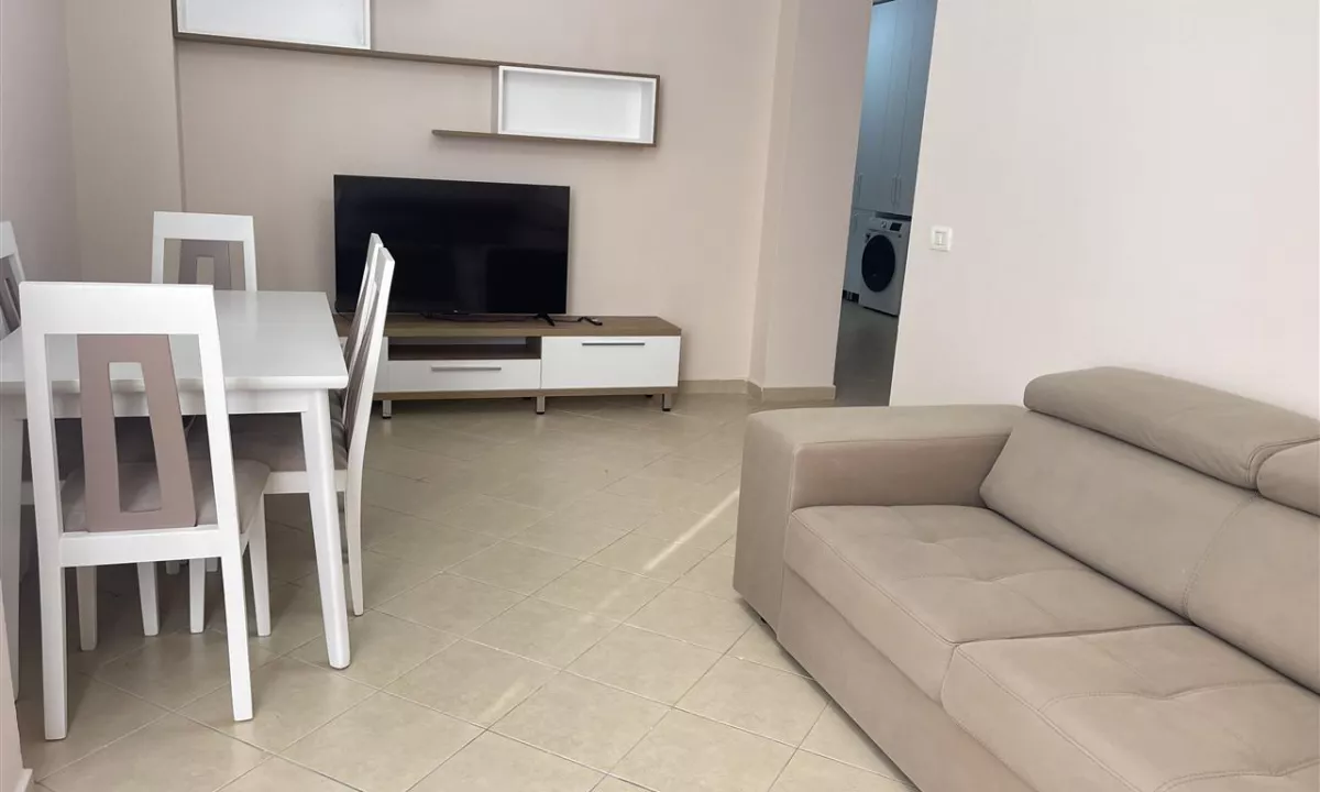 Shtepi me qera Apartament ne Tirane, 1+1, Mobilimi E mobiluar, Pagesa 40,000  Leke.