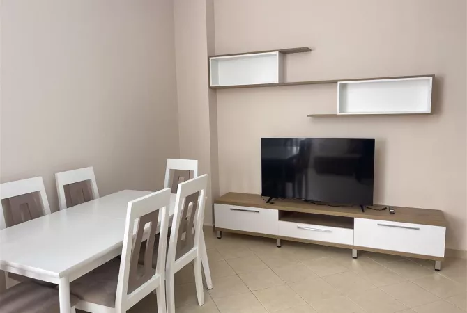 Shtepi me qera Apartament ne Tirane, 1+1, Mobilimi E mobiluar, Pagesa 40,000  Leke.