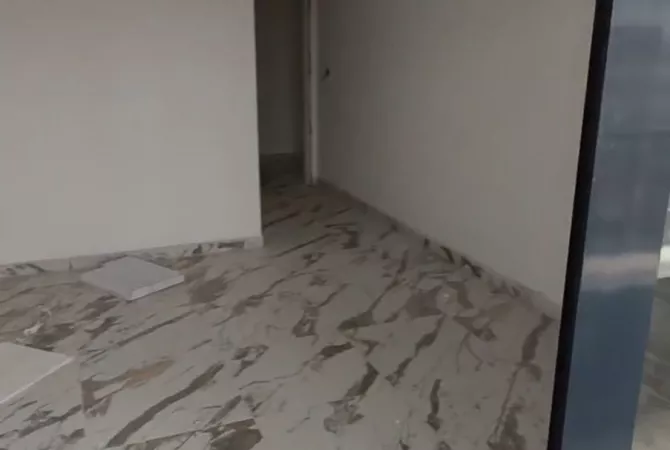 Shtepi ne shitje Apartament ne Tirane, 1+1, Mobilimi Bosh, pa mobiluar, Pagesa 83,200  Euro.