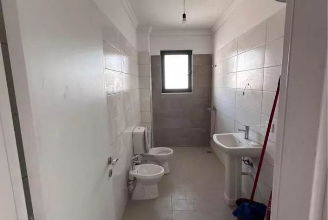 Shtepi ne shitje 1+1 ne Tirane - 60,000 Euro