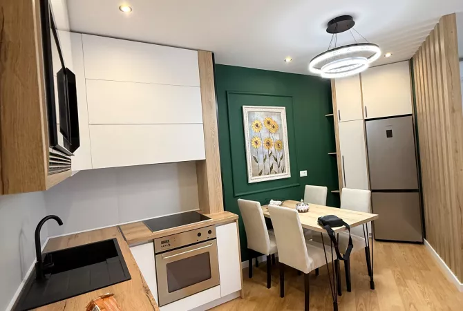 Shtepi ne shitje Apartament ne Tirane, 2+1, Mobilimi E mobiluar, Pagesa 245,000  Euro.