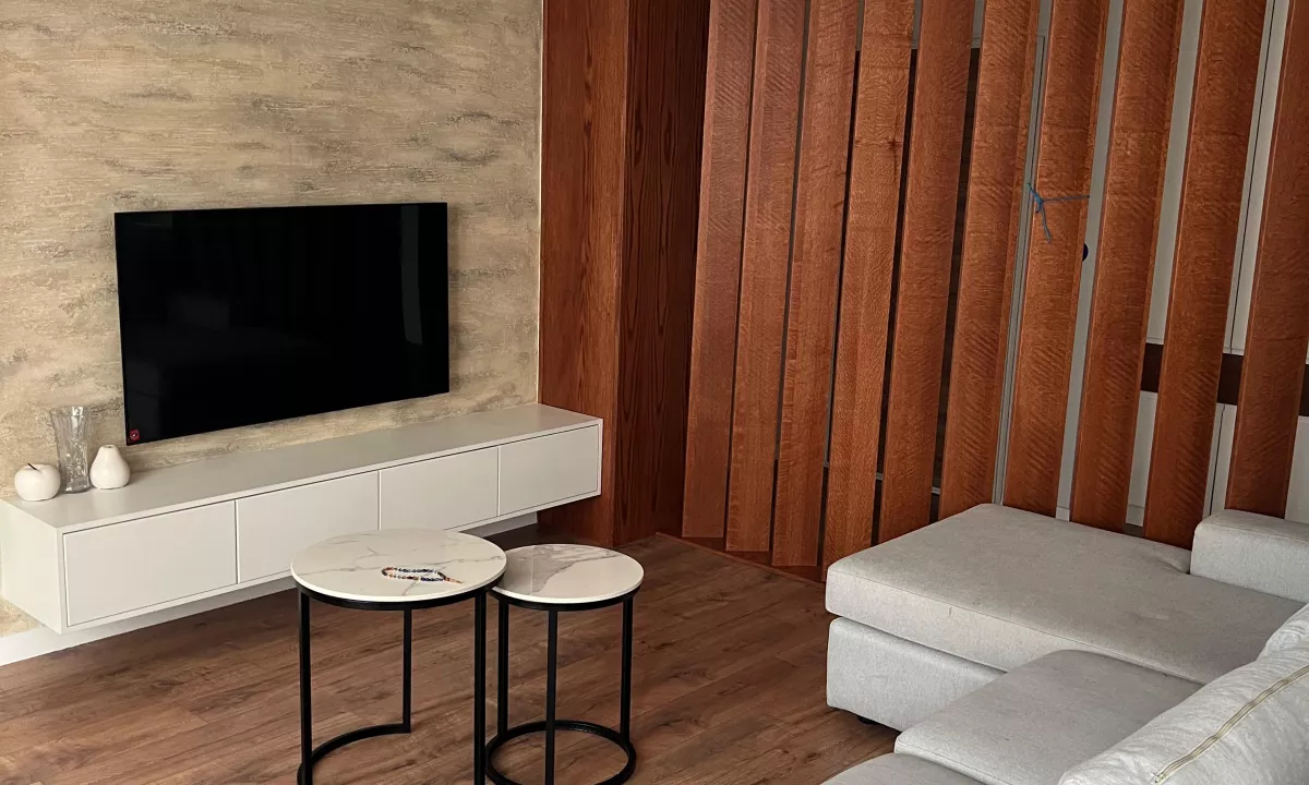 Appartamento in affitto a Tirana 2+1, Arredato