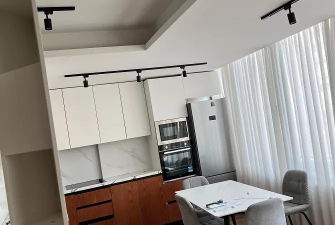 Appartamento in affitto a Tirana 2+1, Arredato