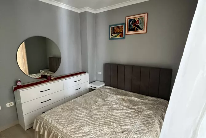 Shtepi me qera Apartament ne Tirane, 1+1, Mobilimi E mobiluar, Pagesa 470  Euro.