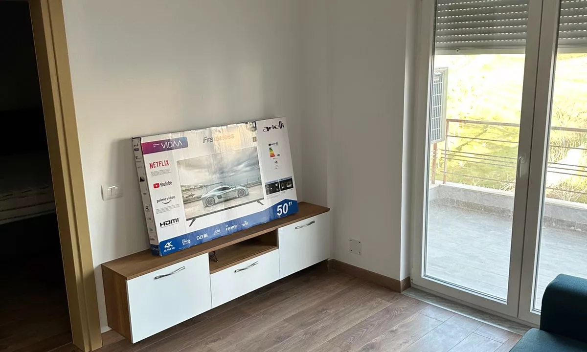 Shtepi me qera Apartament ne Tirane, 1+1, Mobilimi E mobiluar, Pagesa 37,000  Leke.