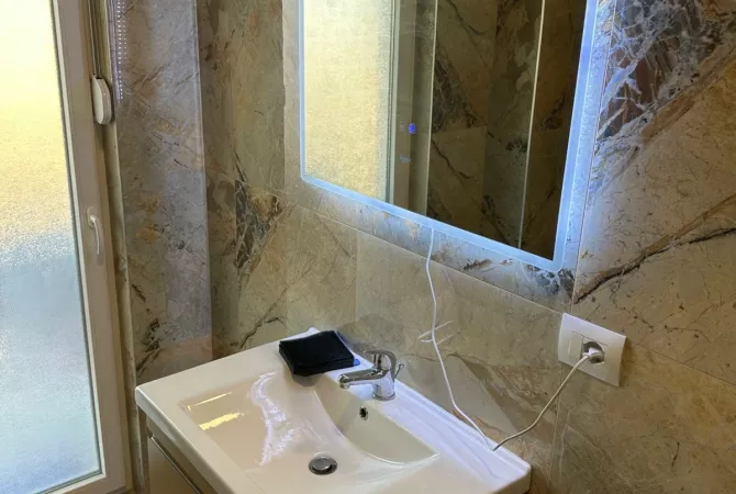 Shtepi me qera Apartament ne Tirane, 1+1, Mobilimi E mobiluar, Pagesa 37,000  Leke.