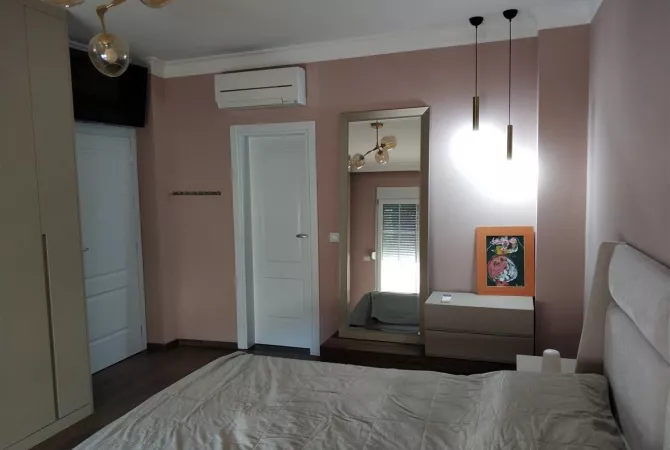 Appartamento in affitto a Tirana 2+1, Arredato