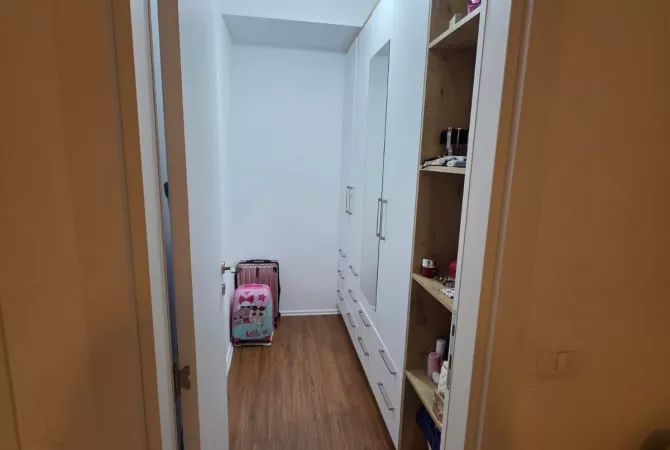 Shtepi me qera Apartament ne Tirane, 2+1, Mobilimi E mobiluar, Pagesa 800  Euro.
