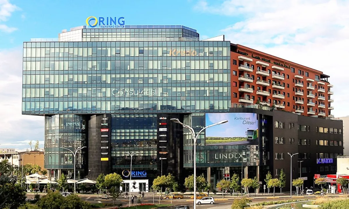 Shtepi ne shitje Apartament ne Tirane, 2+1, Mobilimi Bosh, pa mobiluar, Pagesa 195,000  Euro.