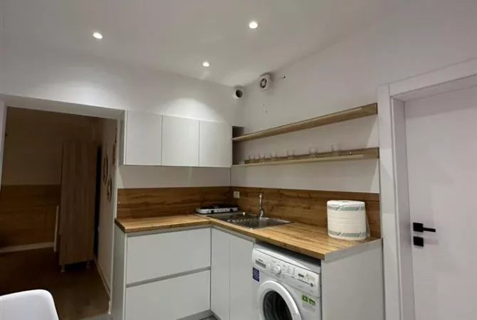 Shtepi me qera Apartament ne Tirane, Garsoniere, Mobilimi E mobiluar, Pagesa 600  Euro.