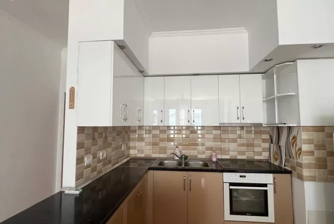 Shtepi me qera Apartament ne Tirane, 2+1, Mobilimi E mobiluar, Pagesa 450  Euro.