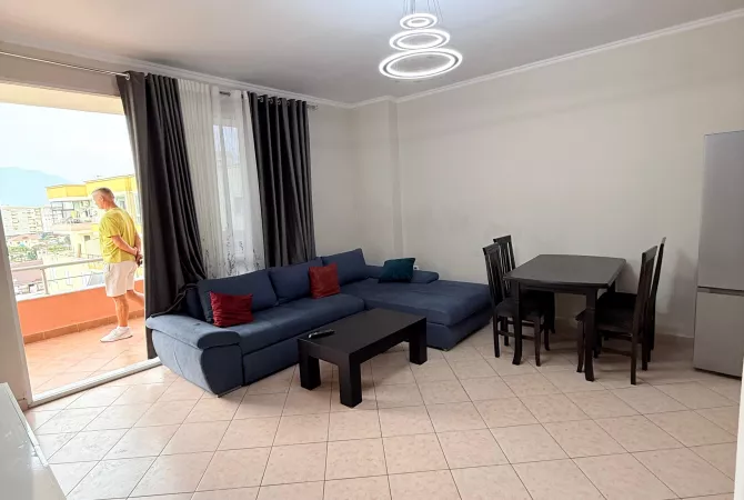 Shtepi ne shitje Apartament ne Tirane, 2+1, Mobilimi E mobiluar, Pagesa 125,000  Euro.