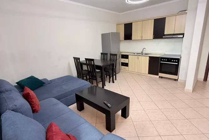 Shtepi ne shitje Apartament ne Tirane, 2+1, Mobilimi E mobiluar, Pagesa 125,000  Euro.