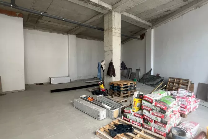 Business Property for Rent 1+1 in Tirana - 1,800 Euro
