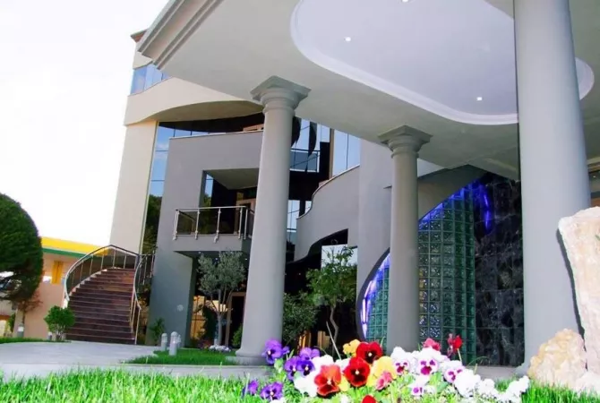 Business Property in Sale 5+1 in Tirana - 3,200,000 Euro