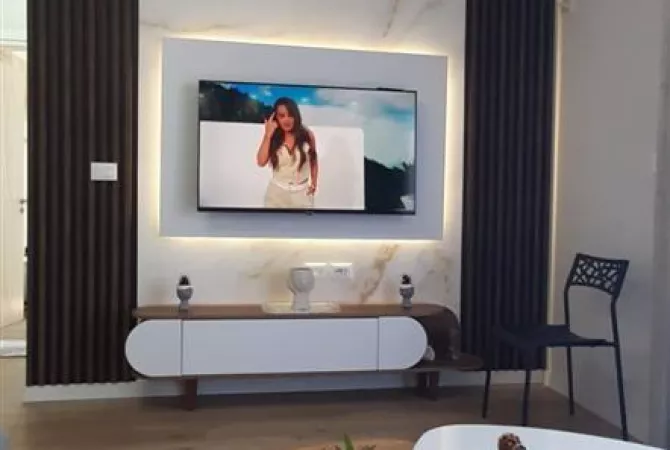 Appartamento in vendita a Tirana 2+1, Arredato