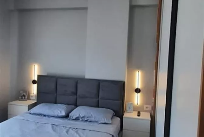 Appartamento in vendita a Tirana 2+1, Arredato