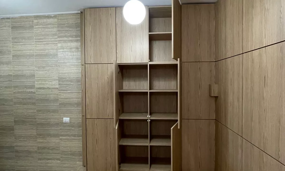 Jepet me qera ambient zyrash ne Astir 