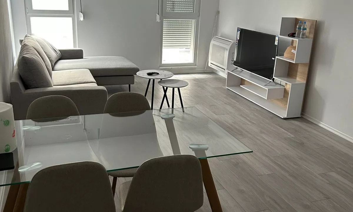 Shtepi me qera Apartament ne Tirane, 2+1, Mobilimi E mobiluar, Pagesa 500  Euro.