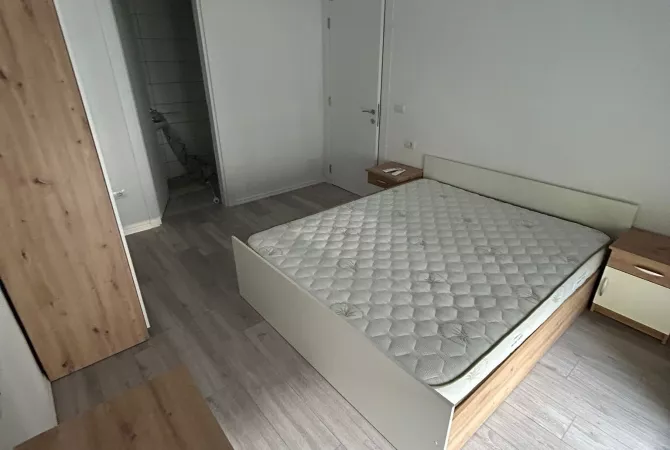 Shtepi me qera Apartament ne Tirane, 2+1, Mobilimi E mobiluar, Pagesa 500  Euro.
