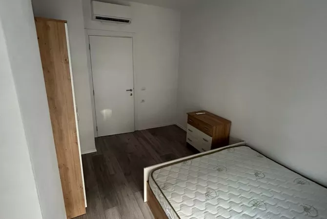 Shtepi me qera Apartament ne Tirane, 2+1, Mobilimi E mobiluar, Pagesa 500  Euro.