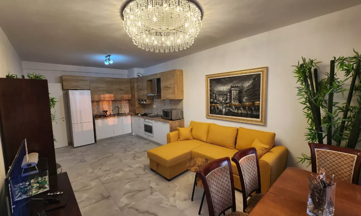 Shtepi me qera Apartament ne Tirane, 2+1, Mobilimi E mobiluar, Pagesa 50,000  Leke.