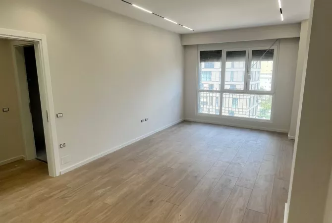 Shtepi ne shitje Apartament ne Tirane, 1+1, Mobilimi Bosh, pa mobiluar, Pagesa 138,000  Euro.