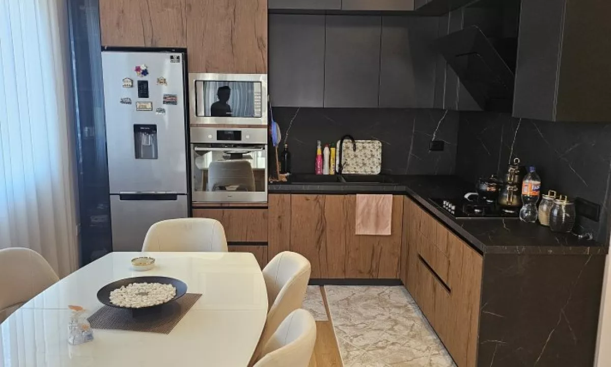 Shtepi me qera Apartament ne Tirane, 2+1, Mobilimi E mobiluar, Pagesa 600  Euro.