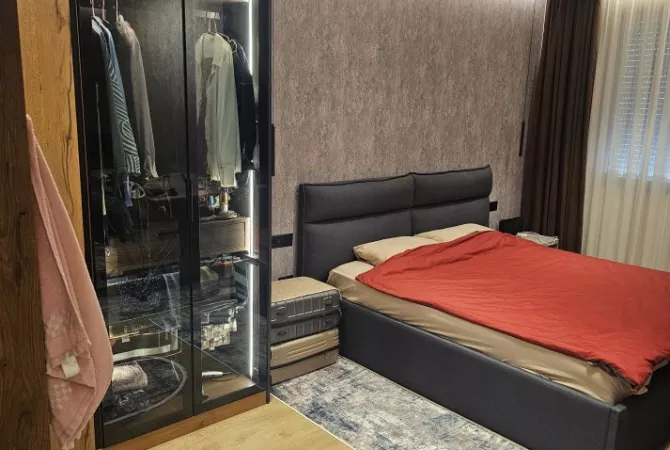 Shtepi me qera Apartament ne Tirane, 2+1, Mobilimi E mobiluar, Pagesa 600  Euro.