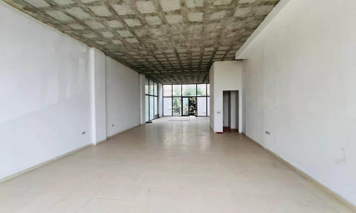 Jepet me qera ambient biznesi ne Fresk