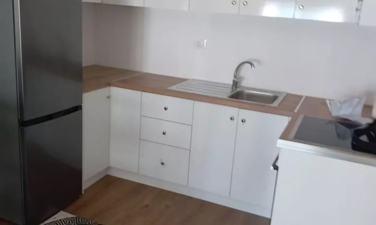 Shtepi me qera Apartament ne Tirane, 1+1, Mobilimi E mobiluar, Pagesa 38,000  Leke.