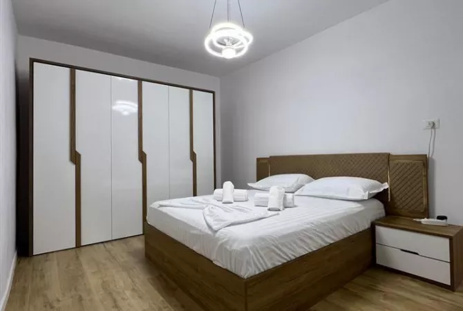 Shtepi ne shitje Apartament ne Tirane, 2+1, Mobilimi E mobiluar, Pagesa 250,000  Euro.