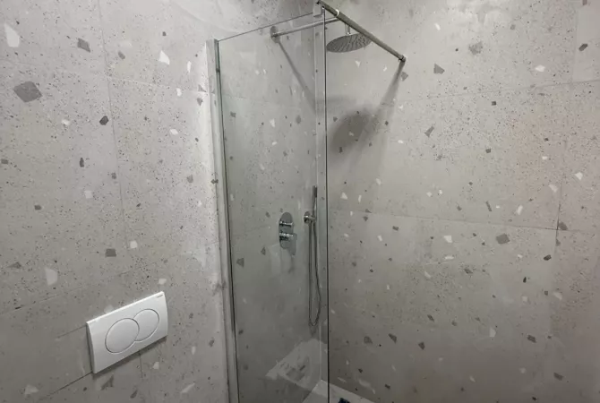 Shtepi ne shitje Apartament ne Durres, 1+1, Mobilimi E mobiluar, Pagesa 77,000  Euro.